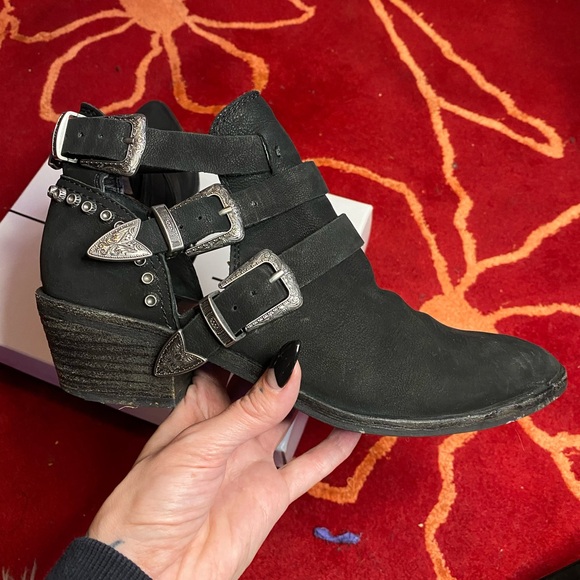 Western Punk 🖤 Boho Dolce Vita Suede Spur Booties size 7.5 - Picture 5 of 6